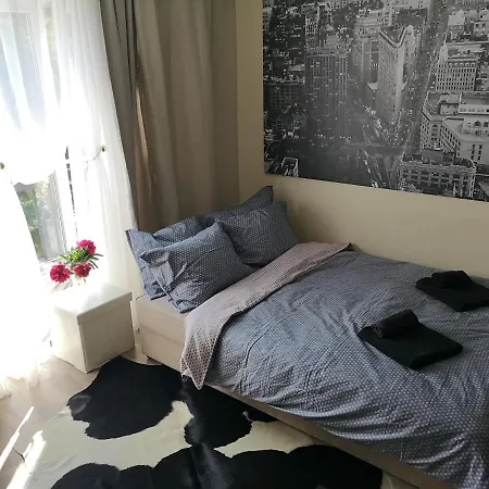 Cozy Little City Penthouse With Terrace And Free Parking Lejlighed