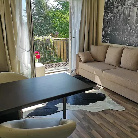 Lejlighed Cozy Little City Penthouse With Terrace And Free Parking Tallinn